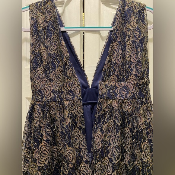- Lulus Blue with Gold metallic lace size S - Picture 4 of 9